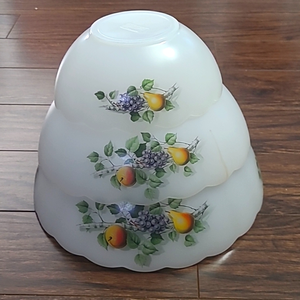 Vintage Arcopal France Nesting Bowls Set of 3 Milk Glass Fruits Scalloped Edges